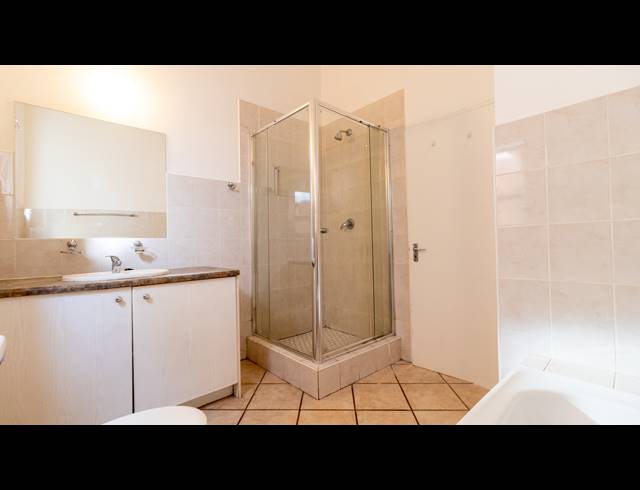 2 BEDROOM SECTIONAL TITLE TO LET IN NORTH RIDING